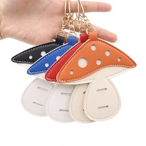 Soporte para gafas de cuero PU con forma de hongo, creativo, portátil, clip de almacenamiento para gafas de sol, colgante para gafas, logotipo personalizado, en stock - Product Image 1