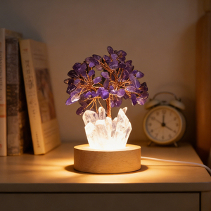 Arbre de cristal d'énergie artisanal en cristal de <span class=keywords><strong>quartz</strong></span> clair avec base en bois et lampe, vente en gros - Product Image 5