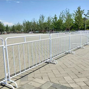 Vente directe usine – Barrière temporaire de contrôle des foules de 6 pieds, barrières piétonnières galvanisées, <span class=keywords><strong>barricade</strong></span> française, modélisation 3D, durable - Product Image 4