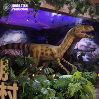Grand modèle de Velociraptor animatronique pour complexe hôtelier ou attraction de dinosaures grandeur nature pour site de villégiature