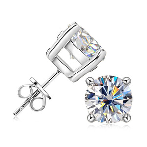 Orecchini a lobo trendy da donna con moissanite taglio brillante rotondo da 0,3-2 carati, colore <span class=keywords><strong>D</strong></span>, in argento sterling 925 placcato rodio/<span class=keywords><strong>oro</strong></span>, a 4 griffe - Product Image 1
