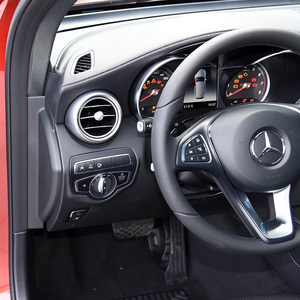 <span class=keywords><strong>Mercedes</strong></span>-Benz <span class=keywords><strong>GLC</strong></span> de <span class=keywords><strong>Segunda</strong></span> <span class=keywords><strong>Mano</strong></span>, Volante a la Izquierda, Interior de Cuero Oscuro, Exterior Ejecutivo de Lujo, Sistema de Sonido Burmester, Sistema de Luces Digitales - Product Image 5