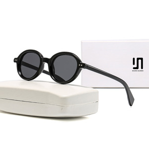 Gafas de Sol Redondas Retro Estilo Coreano, Montura de Plástico Negra, Protección UV400, Unisex, Tipo 3, Lentes de PC, Montura Pequeña a la Moda - Product Image 5