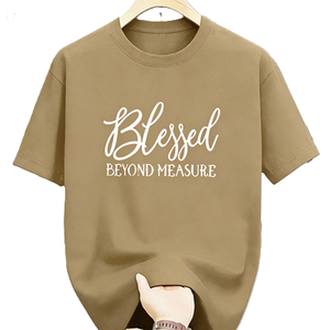 T-shirt con grafica ispiratrice della fede cristiana con testo corsivo Blessed Beyond Measure - Product Image 6