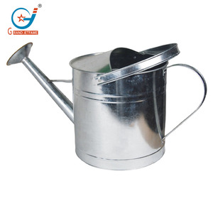 <span class=keywords><strong>Arrosoir</strong></span> en acier métallique thermolaqué de 3,6 gallons pour l'entretien des plantes de jardin et d'extérieur - Product Image 6