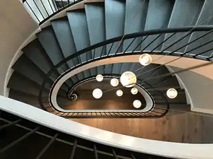 CBMmart Spiraltreppe-Kit Preise Außentreppen Innenbereich Treppen schwarze Farbe Schmiedeeisen-Treppendesign