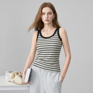 Débardeur rayé pour femme avec coussinets de soutien-gorge intégrés, sans manches, style <span class=keywords><strong>crop</strong></span> <span class=keywords><strong>top</strong></span>, effet dissimulant les poitrines latérales, tricot basique Y2K, décontracté, à porter en intérieur ou en extérieur - Product Image 1