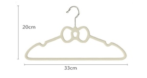 حمالة ملابس الطفل الجميل مخملية بشكل القوس لحفظ المساحة - Product Image 2