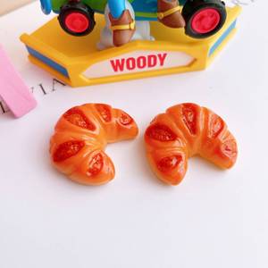 Comida resina encantos pan croissant hamburguesa tostada galleta Diy Decoración Para funda de teléfono - Product Image 6