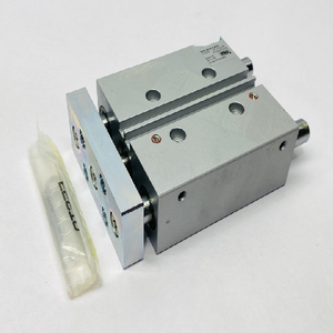 PLC DFM-20-50-<span class=keywords><strong>P</strong></span>-A-KF 空気圧ガイドアクチュエータ 直径20mm ストローク50mm 170919 - Product Image 1