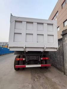 Camión Volquete SINOTRUK HOWO 6X4 Euro 2 Diésel Usado con Volante a la Izquierda, 371HP, Precio de Fábrica, ¡Gran Oferta! - Product Image 2