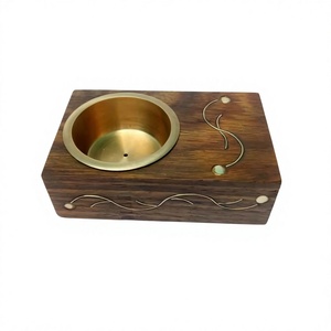 Quemador de Incienso de Sándalo Hecho a Mano con Cuenco Interior de Latón, Soporte Decorativo Aromático para Mesa, Artesanal para Uso Doméstico - Product Image 1