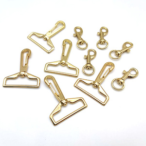 Yx थोक धातु देखभाकर कीचेन सहायक स्टेनलेस स्टील स्प्रिंग स्नैप प्रचार धातु कीचेन - Product Image 1