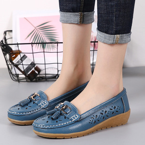 Hot-Selling Plus Size Women's Spring Genuine Leather Hollow Shoes Lazy Women's <b>Clogs</b> Rubber Sole Mom Shoes - Product Image 3