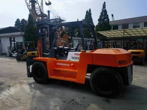 Carretillas Elevadoras TCM FD 100 Usadas de Marca Japonesa, 90% Nuevas, de Segunda Mano, 100 Toneladas, en Venta - Product Image 2