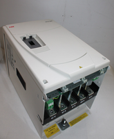 Nuevo Controlador de Programación PLC de Automatización Industrial DCS800-S01-0315-04-0 Original y Disponible en Almacén