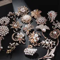 Bros Logam Perhiasan Perak Emas untuk Wanita, Pin Bros Mutiara Bunga Berlian Imitasi, Perhiasan Emas untuk Wanita
