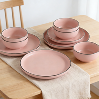 Lot de 16 pièces de vaisselle nordique en grès rose à bord doré, assiettes et bols en porcelaine écologiques, vente en gros