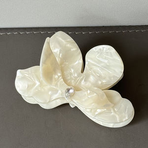 Pinza de pelo femenina templada con diamante, nuevo clip de agarre de tiburón tridimensional de ciruela triangular de acetato con <span class=keywords><strong>delicadeza</strong></span> de vacaciones - Product Image 4