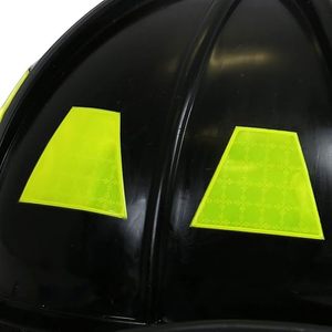 Fabrication d'autocollants réfléchissants rétro personnalisés pour <span class=keywords><strong>casque</strong></span> de <span class=keywords><strong>moto</strong></span> autocollants trapézoïdaux pour la sécurité nocturne/sacs à dos/vélos/véhicules - Product Image 4