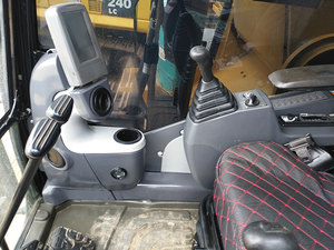 รถขุด CAT336D หนอนผีเสื้อมือสองประสิทธิภาพการใช้เชื้อเพลิงสูง36ตัน99% ใหม่พร้อมเครื่องยนต์ & ปั๊ม - Product Image 6