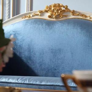 أريكة على طراز البلاط الفرنسي ، مجموعة غرفة المعيشة ، أريكة من القماش المخملي الأوروبي المنحوت بثلاثة مقاعد - Product Image 5