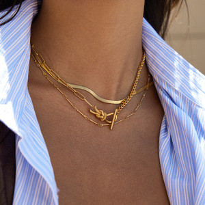 Collar de acero inoxidable con placa de oro de 18 quilates, nudo de diseño clásico de Hércules, collar asimétrico con cierre OT - Product Image 1