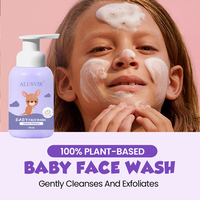El Mejor Set de 4 Productos Naturales para el Cuidado del Cabello de Bebés y Niños: Champú Hidratante, Acondicionador, Gel de Baño y Limpiador Facial Premium para Todo Tipo de Cabello, Marca Blanca