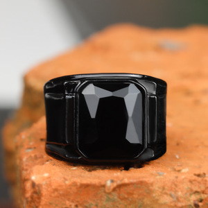 Großhandel Bestseller Klassischer Edelstahl Antik-Gold Plattiert Eingelegter Geschenk-<span class=keywords><strong>Ring</strong></span> für Männer Retro Punk Street Hip-Hop - Product Image 5