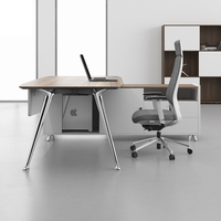 Eleganti mobili da ufficio moderni europei a forma di tavolo da scrivania con gamba in alluminio cromato