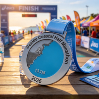 Fabrication sur mesure de médailles sportives en alliage de zinc plaqué argent pour la course à pied, le triathlon, le taekwondo, le judo, et de trophées de récompense en forme de puzzle