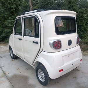 Vehículo Eléctrico Mini Popular de Suke, Modelo para Adultos de Cuatro Ruedas, con Motor de 60V 1000W, Batería de 90-110kWh, Autonomía de 101-200km - Product Image 4