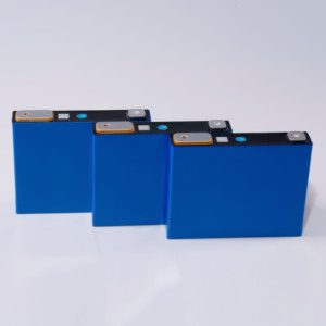 แบตเตอรี่ลิเธียมทรงปริซึม EU Wholesale 3.2V 52Ah ความจุสูง สำหรับจักรยานไฟฟ้า สกู๊ตเตอร์ไฟฟ้า และระบบกักเก็บพลังงานแสงอาทิตย์ - Product Image 4