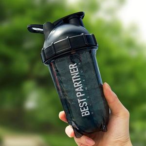 Shaker personnalisé en Tritan 18oz/500ml, compatible lave-vaisselle, sans BPA, anti-fuite, écologique, bouteille de protéines pour la gym et le sport avec couvercle - Product Image 3