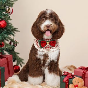 Pañuelo Navideño para Perro, Diseño a Cuadros Rojos y Blancos con Adorno de Perlas, Cuello Decorativo con Volantes, Accesorio Festivo para Mascotas con Cierre de Botón - Product Image 4