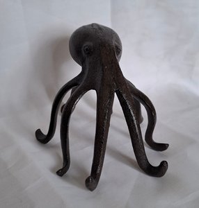 Copia scultura su scaffale o scrivania creativo porta <span class=keywords><strong>cellulare</strong></span> polpo in ghisa statua decorativa da tavolo - Product Image 4