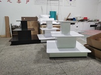 Étagères de présentation pour magasin de chaussures, présentoirs en bois à 3 niveaux, table de présentation pour la vente au détail