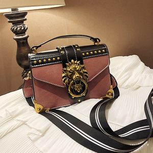 <span class=keywords><strong>Bolso</strong></span> de Hombro Cruzado y de Mano de Alta Calidad para Mujer, Pequeño y a la Moda <span class=keywords><strong>con</strong></span> Decoración de <span class=keywords><strong>Cadena</strong></span> y Borla a Precio Económico - Product Image 2