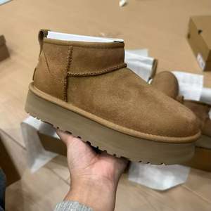 Botas de nieve clásicas a la moda para exteriores 1 1, además de forro polar grueso, cálido, suela gruesa, zapatos informales, zapatos de algodón antideslizantes de marca - Product Image 3