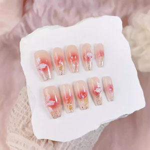 Atmósfera festiva navideña completamente nueva, árbol de Navidad pintado a mano con corazones rojos, uñas postizas hechas a mano. - Product Image 4