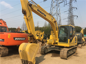 Excavatrice Komatsu PC130 d'occasion bien entretenue, poids opérationnel de 29 tonnes, moteur Cummins, faible nombre d'heures de fonctionnement, système hydraulique fluide - Product Image 4
