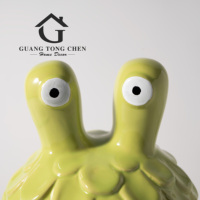 Statuette en résine de monstre vert à deux têtes, fantaisie et mignonne, sculpture de personnage de dessin animé créative, style simplicité moderne, décoration d'intérieur