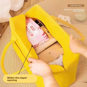 Sac de voyage en feutre polyester, bagage à main de dessin animé, <span class=keywords><strong>valise</strong></span> de rangement avec fermeture à cordon, texture épaisse portable, imprimé festif - Product Image 3