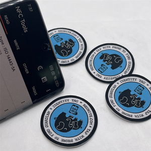 Etiquetas NFC personalizadas de alta calidad para ropa de hombre y mujer, etiquetas de papel grueso. - Product Image 6