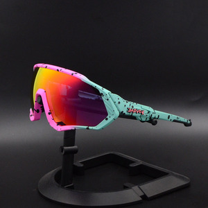Venta al por mayor correr al aire libre polarizado ciclismo gafas a prueba de viento deportes montar gafas con cinco <span class=keywords><strong>lentes</strong></span> - Product Image 4