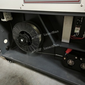 Máquina láser de soldadura manual refrigerada por aire de alta velocidad automática 1500W para aluminio e inoxidable durante 2 años de garantía - Product Image 4