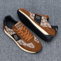 Chaussures de course pour hommes 2025, style coréen d'été, basses, bout rond, fermeture à lacets, maille douce, imprimées, tendance, chaussures pour étudiants