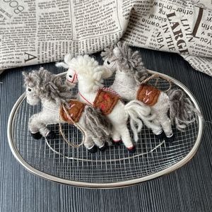 Nepalese handgemaakte wollen vilt sleutelhanger tas hanger voor poppen hangend dierenontwerp 31cm-50cm zonder vulling - Product Image 2