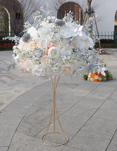 Boule de fleurs artificielles élégante pour mariage, boule romantique pour photomaton - Product Image 2