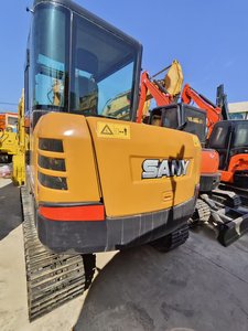Excavadora de cadenas Sany SY55C-9 de segunda mano a precio asequible, motor Isuzu, cucharón de 1.1m, 5.5 toneladas, componentes originales en oferta - Product Image 2